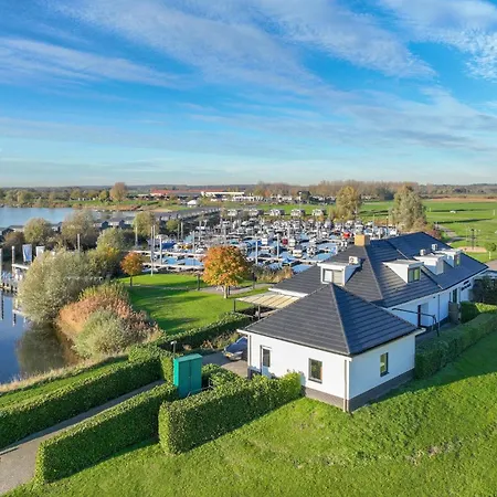 Havenvilla Maurik